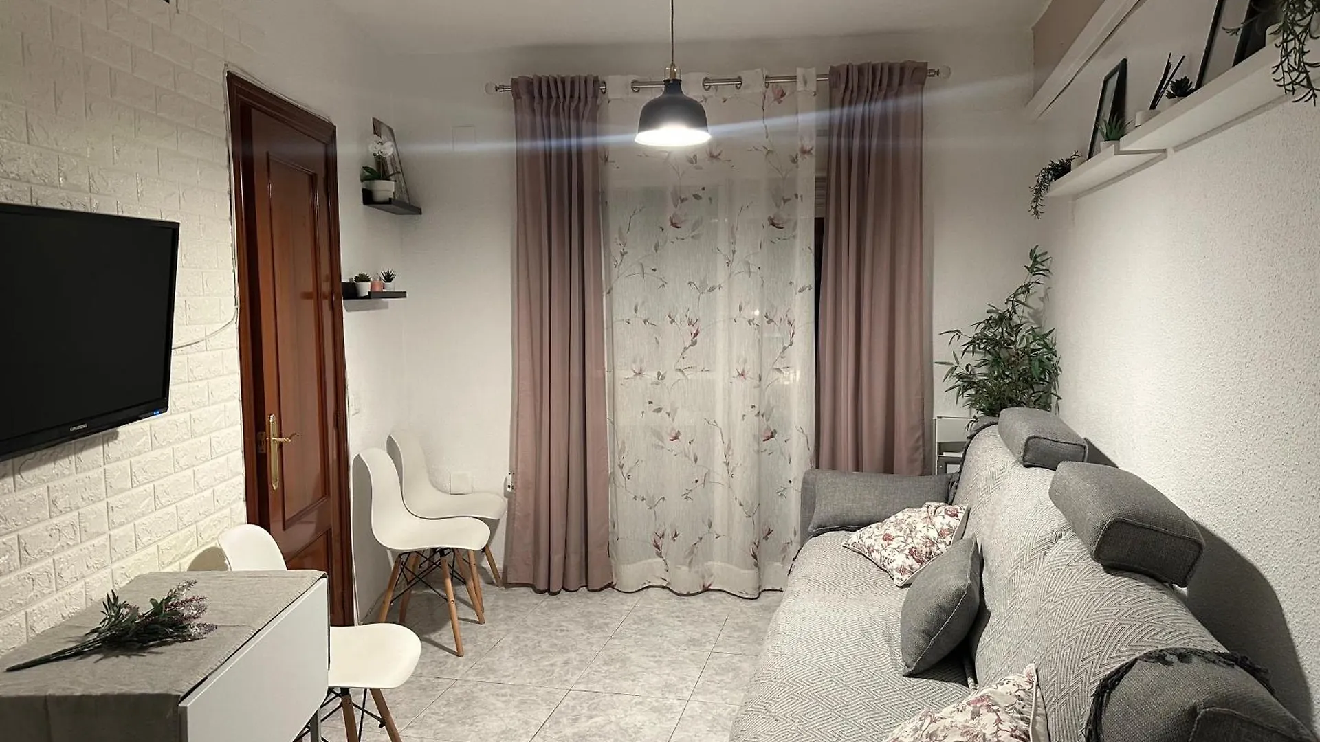 Apartamento En Paseo Larios De Torre Del Mar